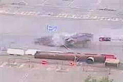 即死レベル・・・交差点内で左折車に直進車が猛スピードで衝突