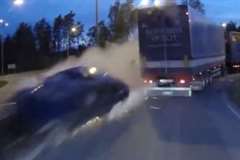 ラウンドアバウト（円形交差点）で起こった思いもよらない事故