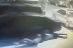 飛び降り自殺か？・・・ビルから落下してきたカップル