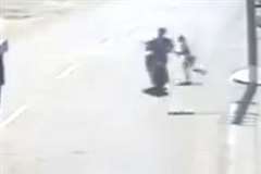 道路を横断しようとして飛び出した少女がバイクに撥ねられ死亡