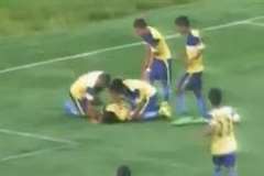 インドのサッカー選手がゴールを喜ぶあまり命を落とす