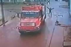 トラックの下敷きになってしまったライダーが奇跡の生還