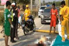 スクーターで転倒した男性がピックアップトラックに頭を轢かれ死亡