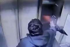 故障しているエレベーターの恐怖