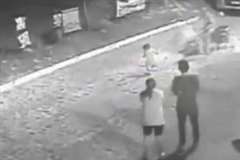 小さな子供は手をつないでおかなければならない理由