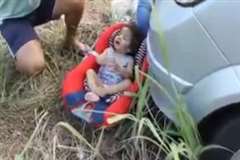 激しい事故の中チャイルドシートに命を救われた子供